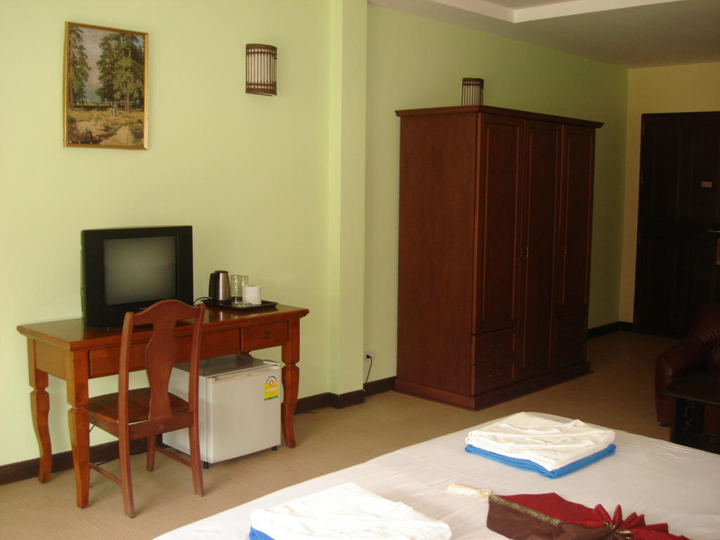 Tropicoza Hostel Patong Bilik gambar
