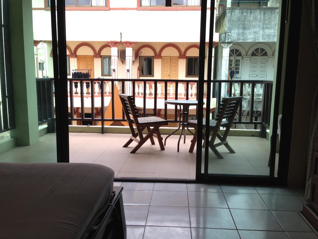 Tropicoza Hostel Patong Bilik gambar