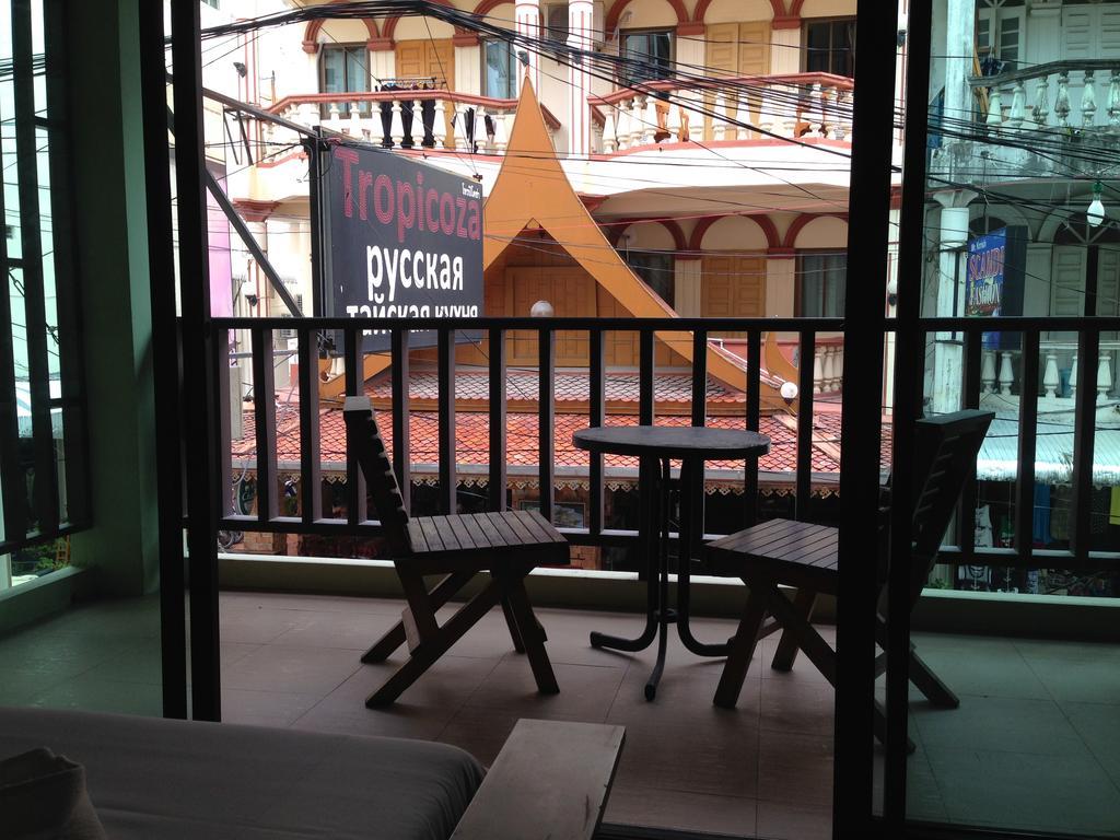 Tropicoza Hostel Patong Bilik gambar