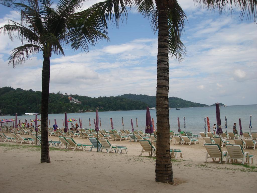 Tropicoza Hostel Patong Luaran gambar