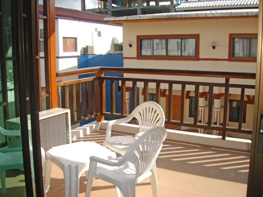 Tropicoza Hostel Patong Bilik gambar