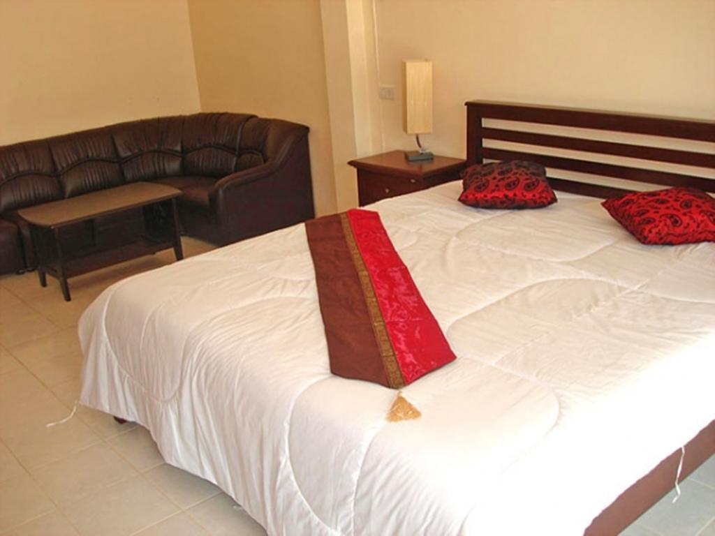 Tropicoza Hostel Patong Bilik gambar