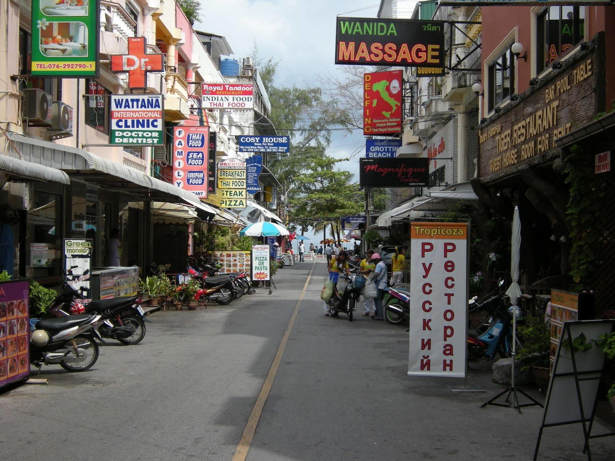 Tropicoza Hostel Patong Luaran gambar